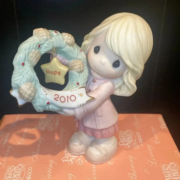 2010 “my hope is you” precious moment! Like new! OPEN TO ALL OFFERS! - Picture 1 of 6
